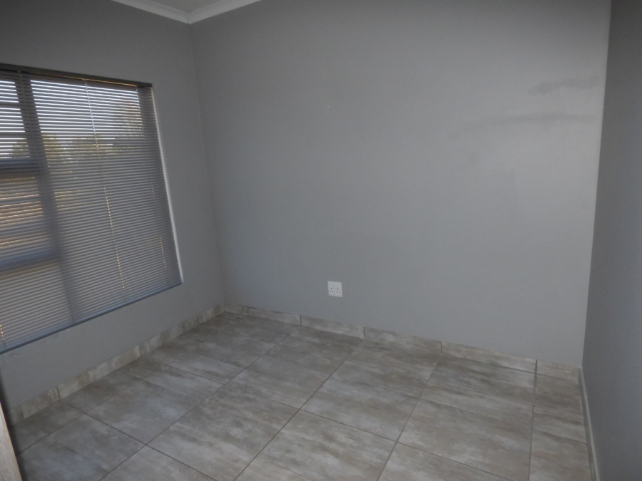 10 Bedroom Property for Sale in Bainsvlei Free State